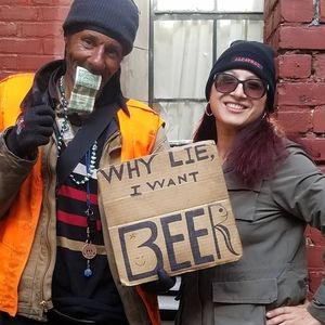 Meet your Posher, Ilia